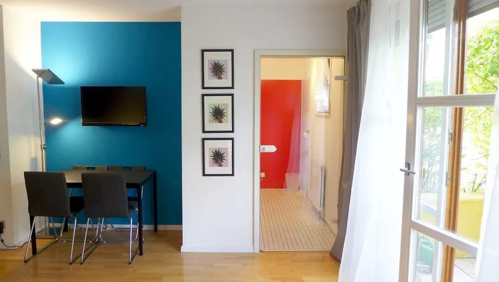 Apartment Blue Regensburg contacts